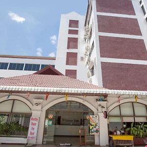 Super Oyo 1096 Winner Inn Hotel